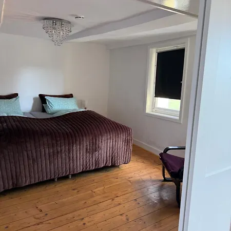3 In 1 Haus Mit Grossem Esstisch Und Wohnzimmer Apartmán Wolfhagen