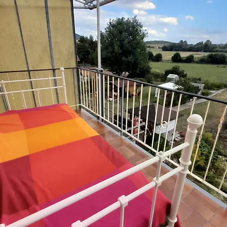Apartmán 3 In 1 Haus Mit Grossem Esstisch Und Wohnzimmer *