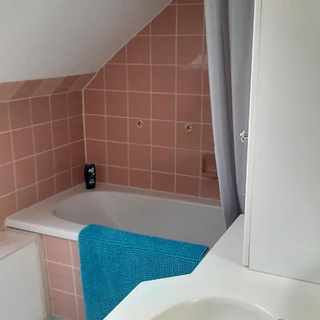 3 In 1 Haus Mit Grossem Esstisch Und Wohnzimmer Wolfhagen
