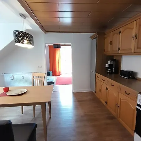 3 In 1 Haus Mit Grossem Esstisch Und Wohnzimmer Wolfhagen