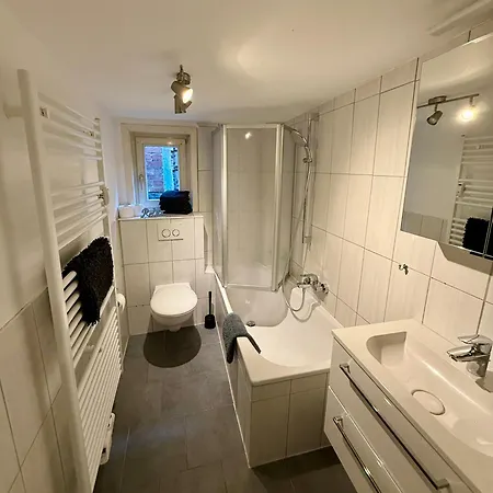 3 In 1 Haus Mit Grossem Esstisch Und Wohnzimmer Apartmán *