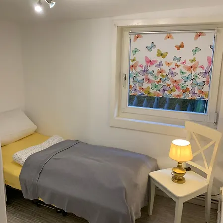 3 In 1 Haus Mit Grossem Esstisch Und Wohnzimmer * Wolfhagen
