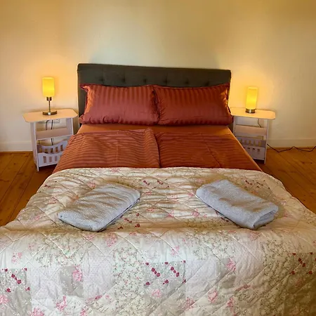 3 In 1 Haus Mit Grossem Esstisch Und Wohnzimmer Apartmán *
