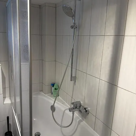 Apartmán 3 In 1 Haus Mit Grossem Esstisch Und Wohnzimmer *