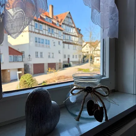 Apartman 3 In 1 Haus Mit Grossem Esstisch Und Wohnzimmer *